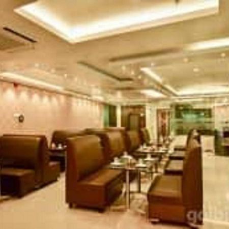 Hotel Sumith Palace Puducherry Eksteriør billede