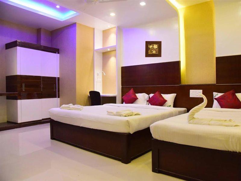 Hotel Sumith Palace Puducherry Eksteriør billede