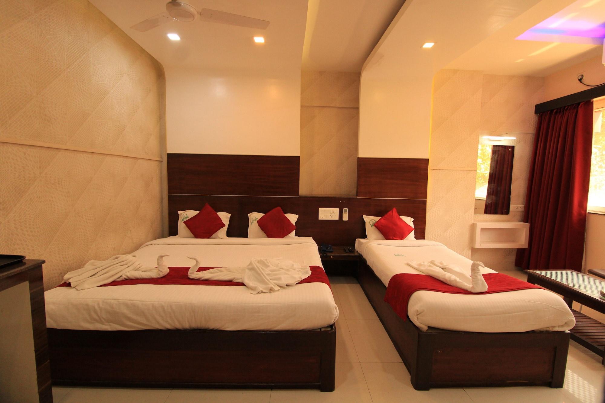 Hotel Sumith Palace Puducherry Eksteriør billede