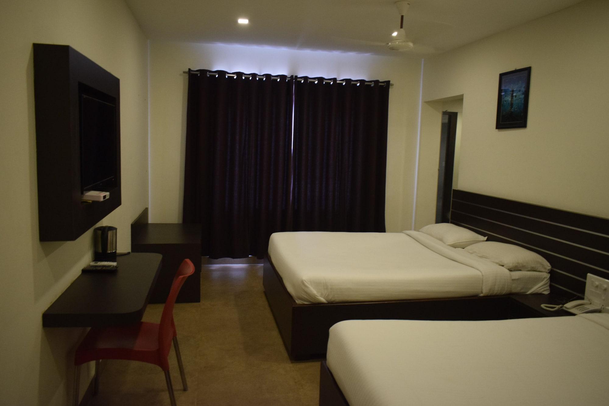 Hotel Sumith Palace Puducherry Eksteriør billede