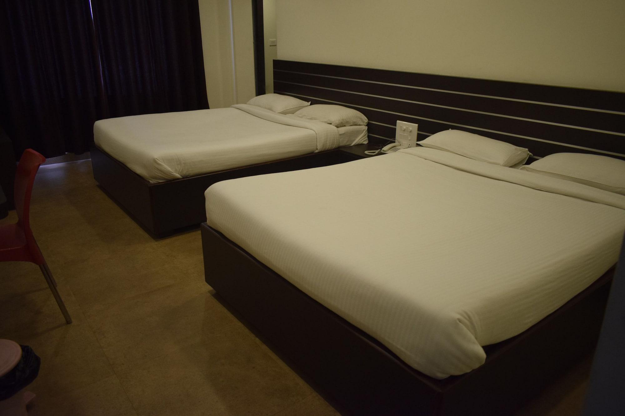 Hotel Sumith Palace Puducherry Eksteriør billede
