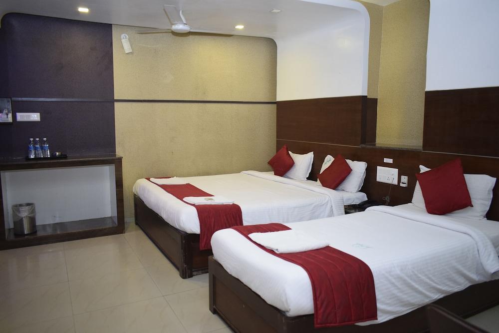 Hotel Sumith Palace Puducherry Eksteriør billede