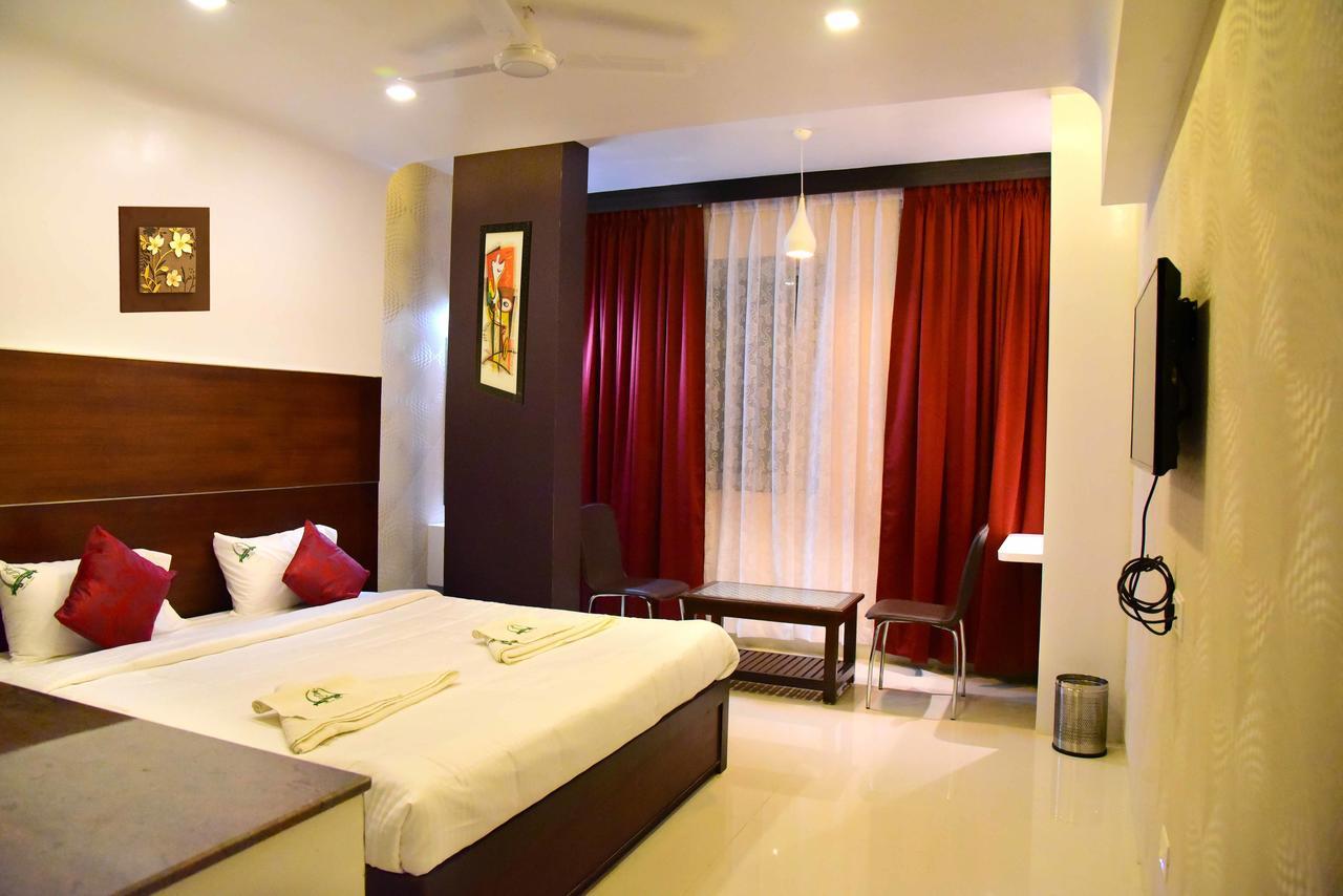 Hotel Sumith Palace Puducherry Eksteriør billede