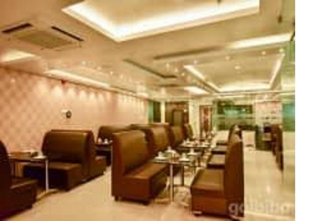 Hotel Sumith Palace Puducherry Eksteriør billede